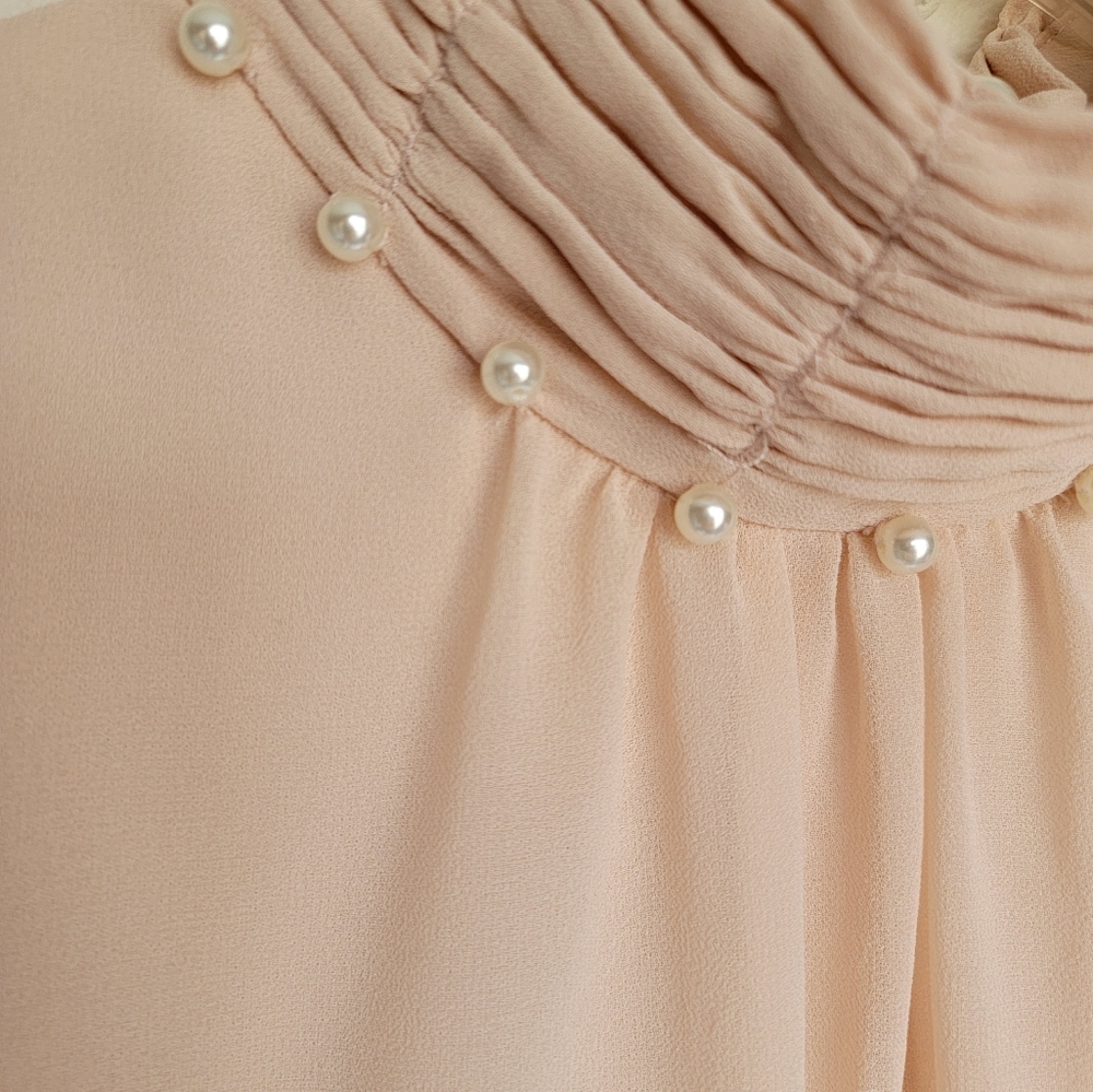 Beaded collar top / size M